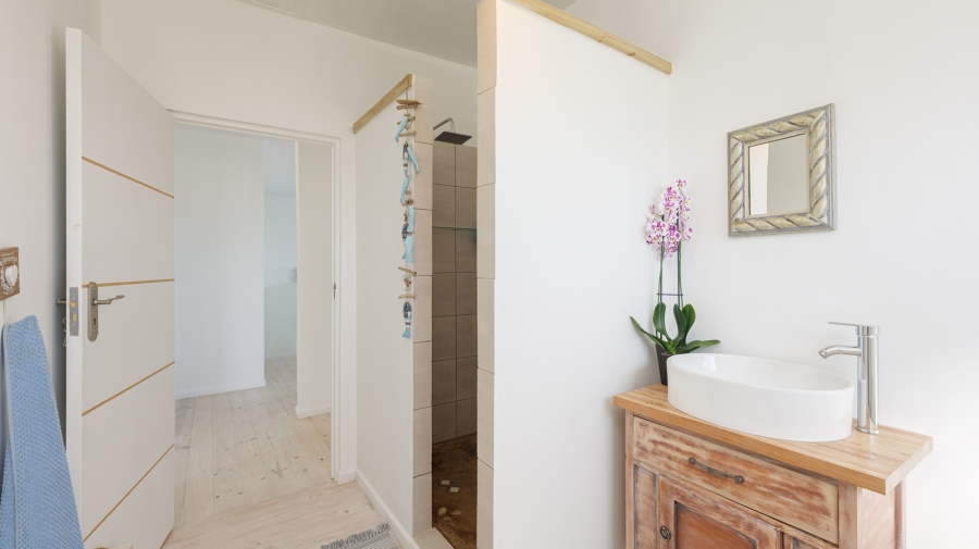 4 Bedroom Property for Sale in Suiderstrand Western Cape
